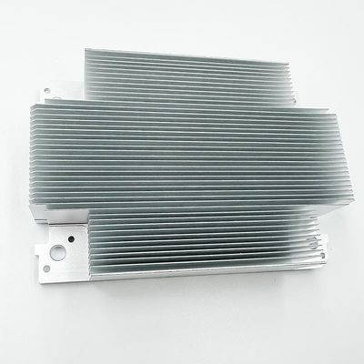 柵の運輸のための注文CNCの機械化の部品アルミニウム脱熱器