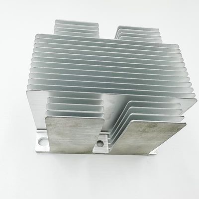 柵の運輸のための注文CNCの機械化の部品アルミニウム脱熱器