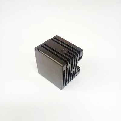 マトリックス レンズ ハウジングのために磨くADC12アルミニウム精密投げるサービス